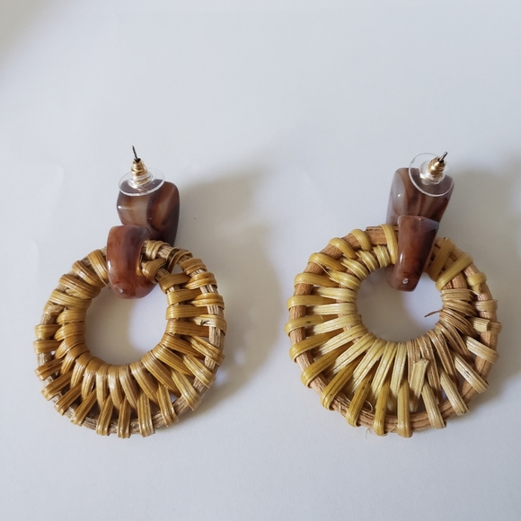 Handmade bohemian rattan earrings - Picture 3 of 6